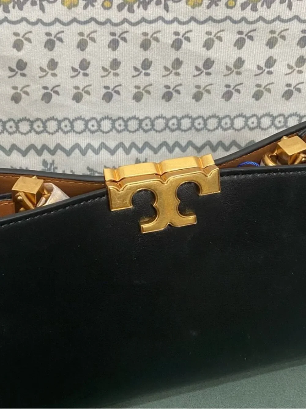 Tory Burch Elegant Black Leather Handbag